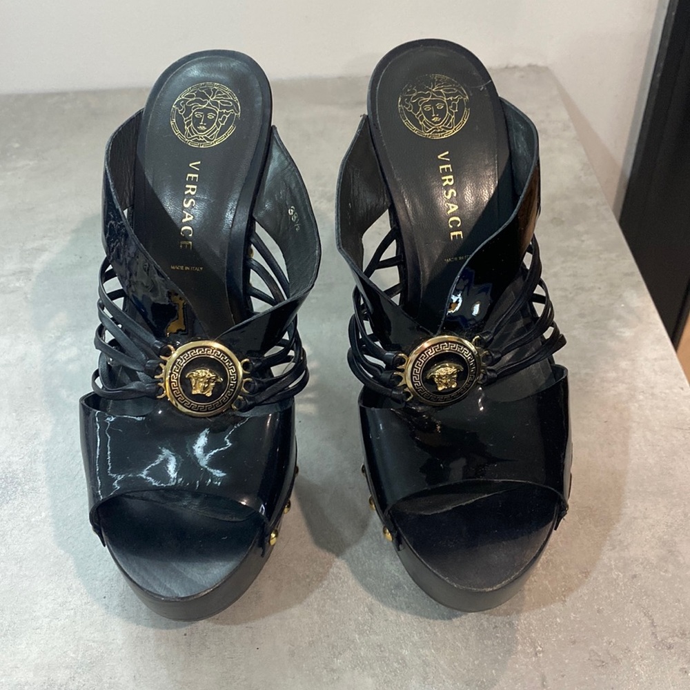 Guaranteed Authentic Versace Black Patent & Wooden Heel Platforms Size 38.5